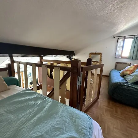 Pavillon Avec Mezzanine, Piscine Et Commodites A Proximite - - Fr-1-732-73